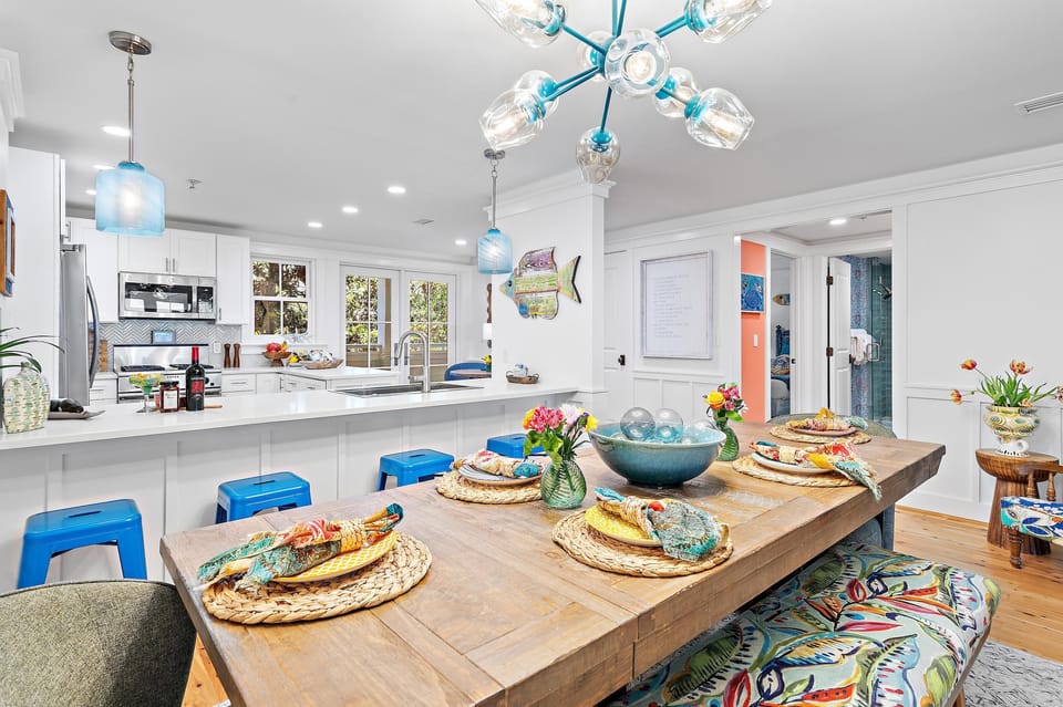Condo, Multiple Beds (The Retreat 1848) | Dining