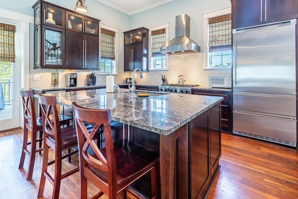 House, Multiple Beds (Stay Salty) | Private kitchen | Oven, toaster