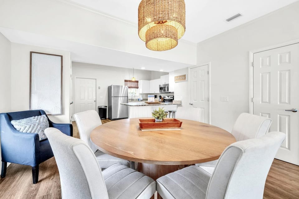 House, Multiple Beds (Palm Grove at Sago Sands Unit A) | Dining