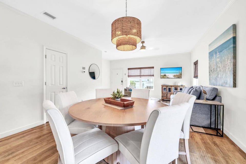 House, Multiple Beds (Palm Grove at Sago Sands Unit A) | Dining