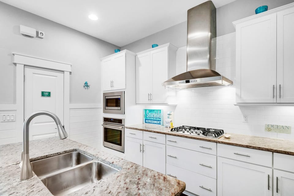 House, Multiple Beds (Octopus's Garden NatureWalk 30A) | Private kitchen | Oven, toaster