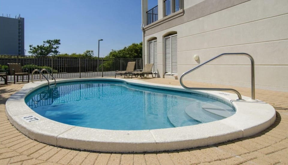 House, Multiple Beds (Legacy 505- Pearl by the Sea) | Pool | Outdoor pool
