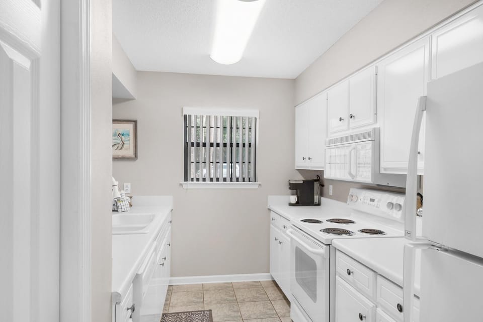 House, Multiple Beds (Cassine Gardens 272- Captain's Cove) | Private kitchen | Oven, toaster