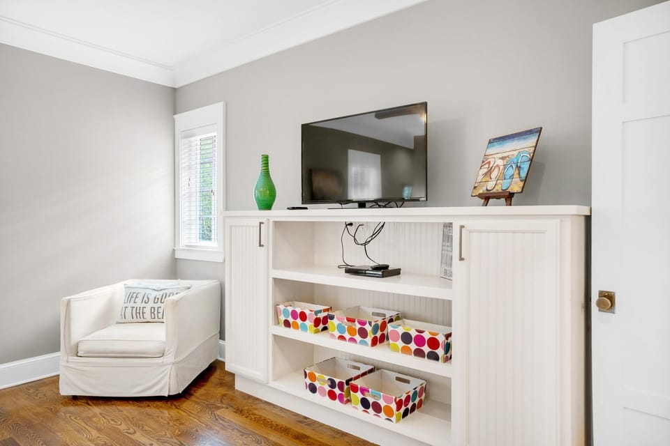 House, Multiple Beds (Captain's Cottage) | Interior