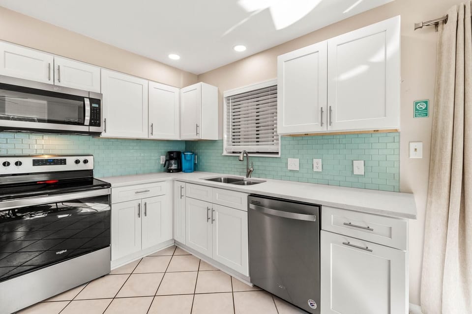 House, Multiple Beds (Gulf Winds East #35) | Private kitchen | Oven, toaster