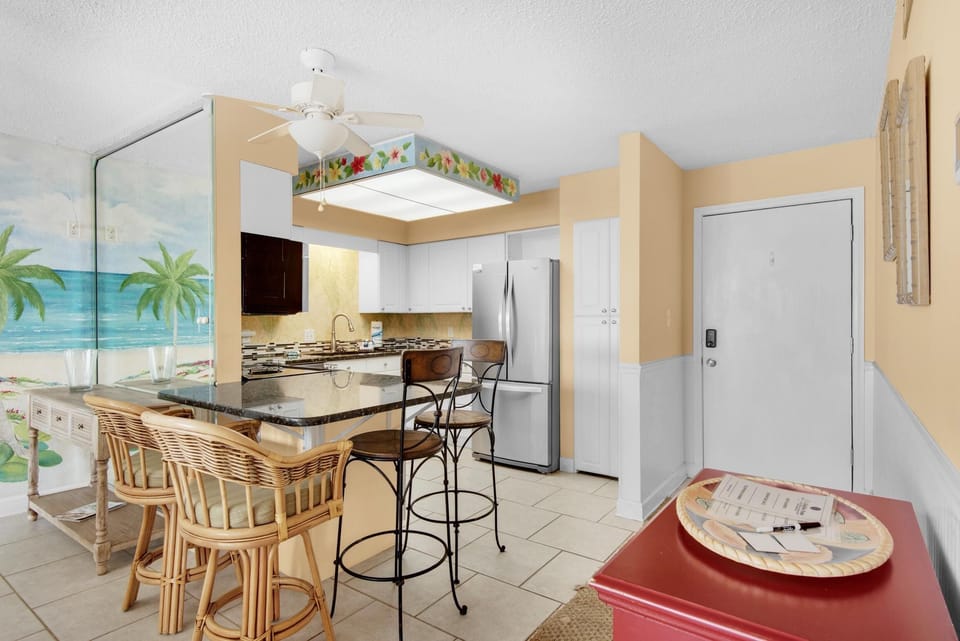 Condo, Multiple Beds (Dolphin Point #406C) | Private kitchen | Oven, toaster