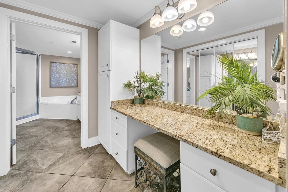 Majestic Beach Towers 2-1005 Apartment in Panama City Beach