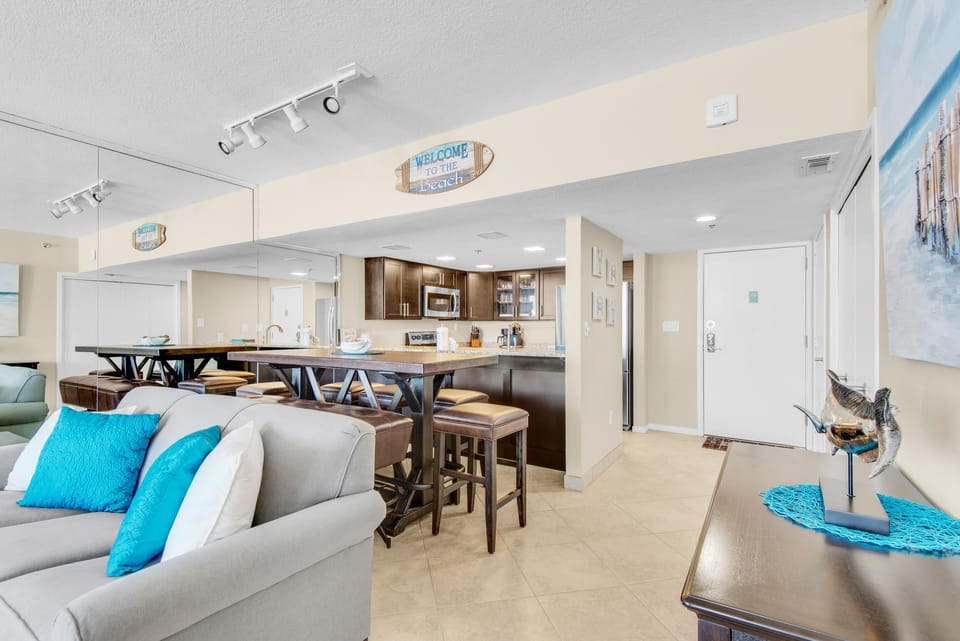 Apartment, Multiple Beds (East Pass 209) | Interior