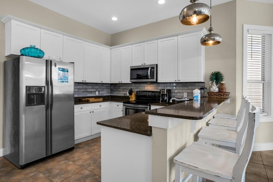 House, Multiple Beds (A Piece of Heaven) | Private kitchen | Oven, toaster