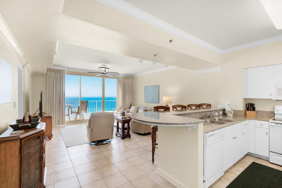Condo, 1 King Bed with Sofa bed (Shores of Panama 1313) | Private kitchen | Oven, toaster