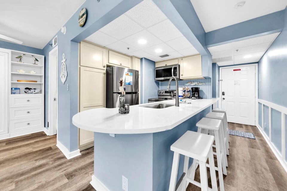 Condo, Multiple Beds (Sunbird 412E) | Private kitchen | Oven, toaster