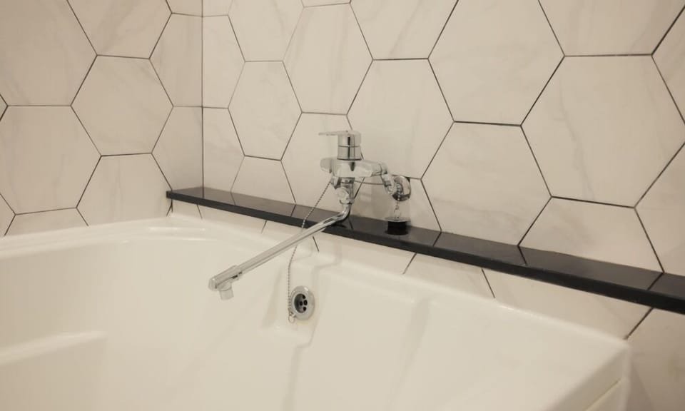 Superior Double Room | Bathroom | Shower, free toiletries, hair dryer, bathrobes