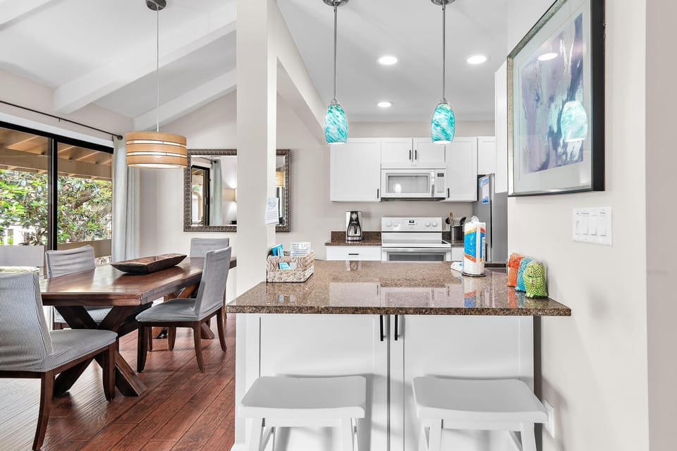 Condo, Multiple Beds (Sweet Magnolia) | Private kitchen | Oven, toaster