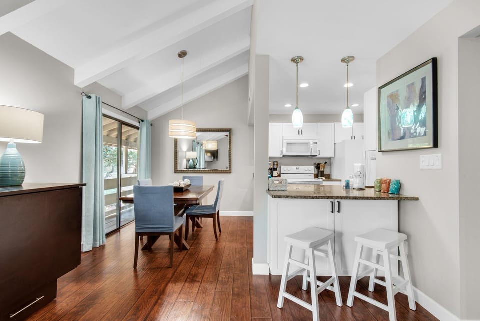 Condo, Multiple Beds (Sweet Magnolia) | Dining