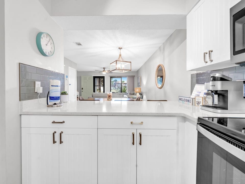 House, Multiple Beds (Portside R4) | Private kitchen | Oven, toaster
