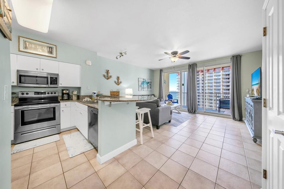Condo, Multiple Beds (Shores of Panama 1523) | Private kitchen | Oven, toaster