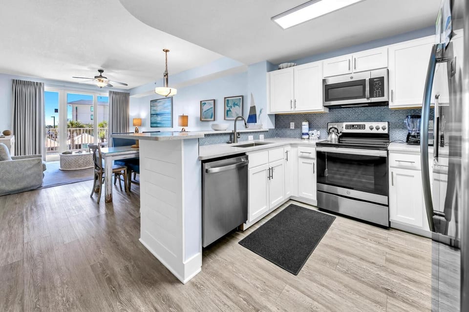Condo, Multiple Beds (Calypso 3-202 - The Sea Suite) | Private kitchen | Oven, toaster