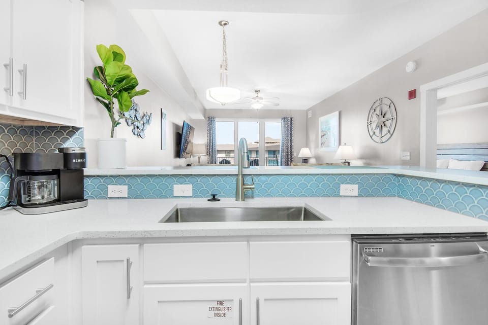 Condo, Multiple Beds (Calypso 3-406 - Paradise by the Pier) | Private kitchen | Oven, toaster
