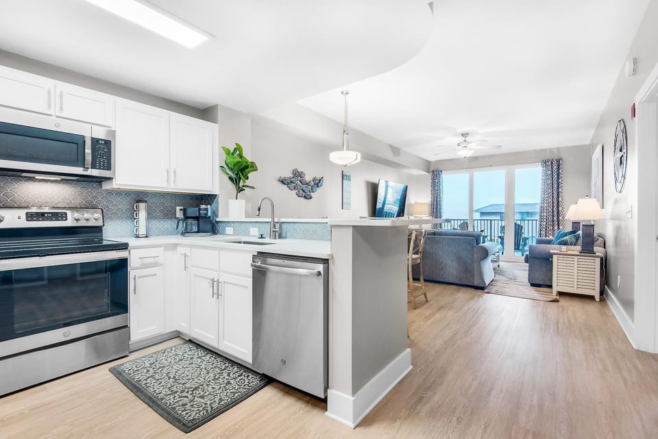 Condo, Multiple Beds (Calypso 3-406 - Paradise by the Pier) | Private kitchen | Oven, toaster