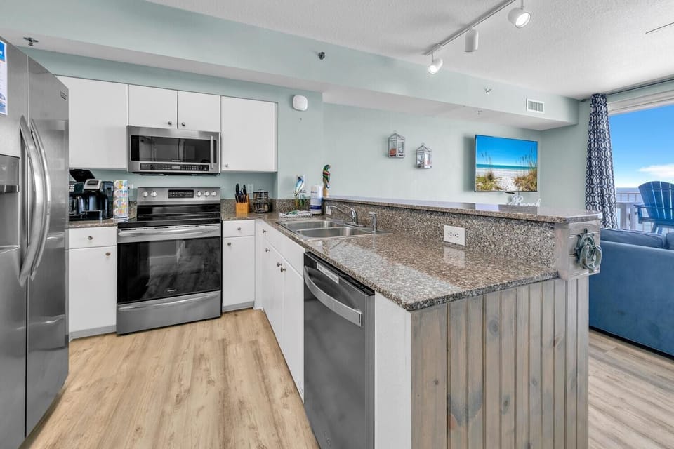 Condo, Multiple Beds (Shores of Panama 830) | Private kitchen | Oven, toaster
