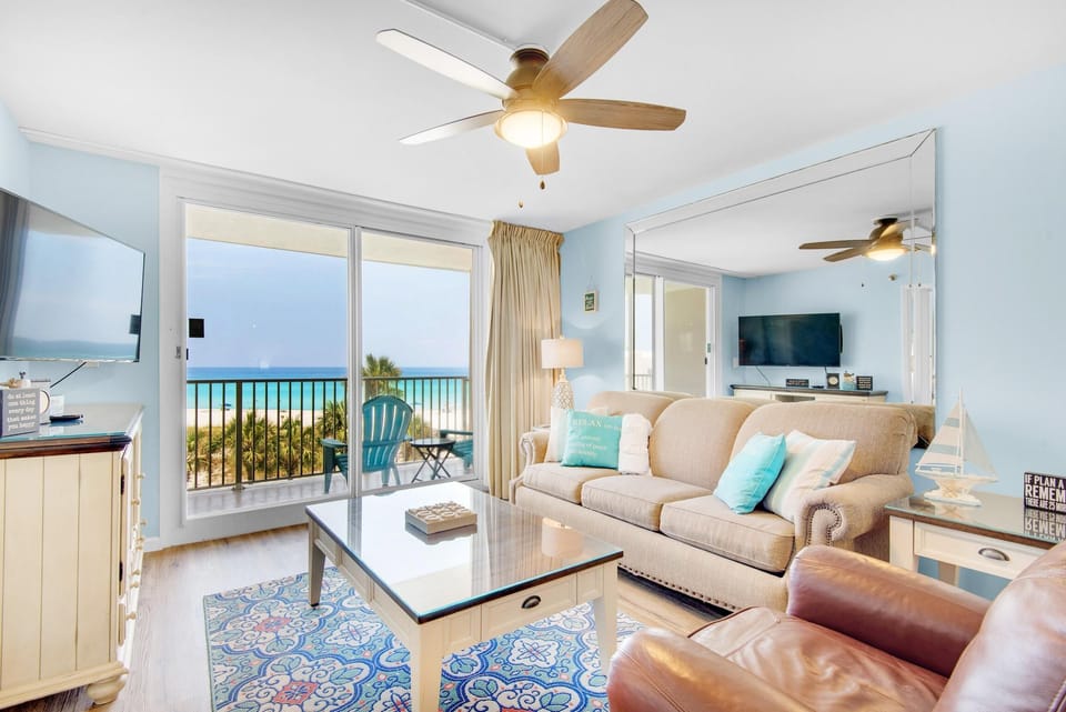 Condo, Multiple Beds (Destin on the Gulf 402) | Living area | TV