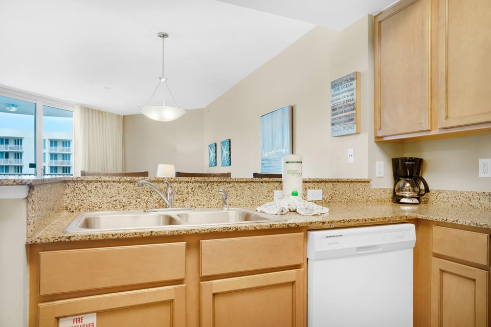 Condo, Multiple Beds (Palms Resort #11007 Jr 2BR) | Interior