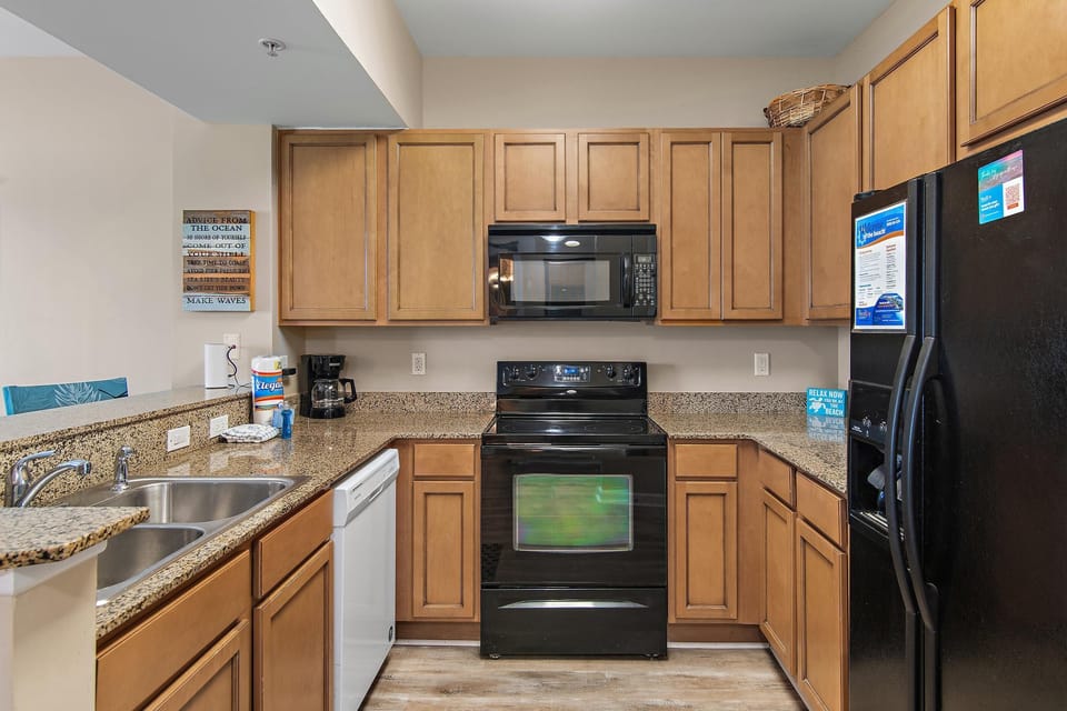 Condo, Multiple Beds (Palms Resort #11007 Jr 2BR) | Private kitchen | Oven, toaster