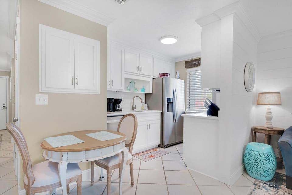 Condo, 1 King Bed with Sofa bed (Nautical Watch E-4) | Dining