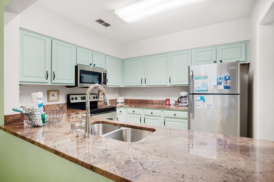 House, Multiple Beds (Tivoli Terrace #5431) | Private kitchen | Oven, toaster