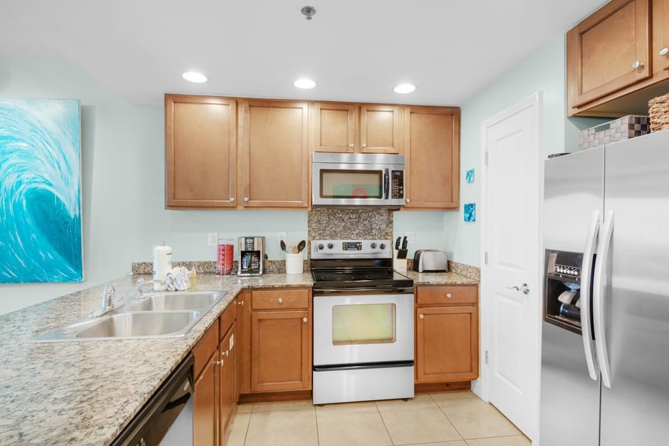 Condo, Multiple Beds (Sterling Breeze 1401) | Private kitchen | Oven, toaster