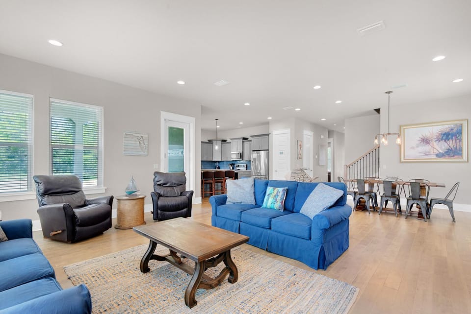House, Multiple Beds (The Heidi-way) | Living area | TV