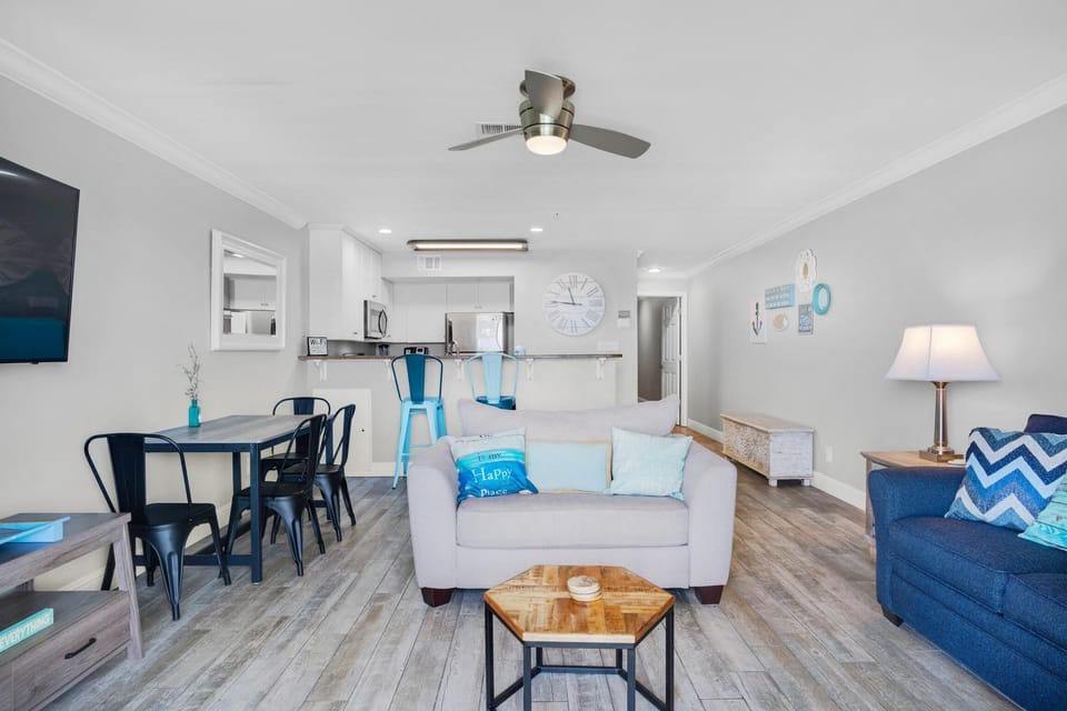 Condo, 1 King Bed with Sofa bed (Maravilla 2112) | Living area | TV