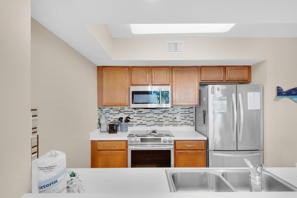 Condo, 1 King Bed with Sofa bed (Destin West Bayside Sandpiper #305- L) | Private kitchen | Oven, toaster