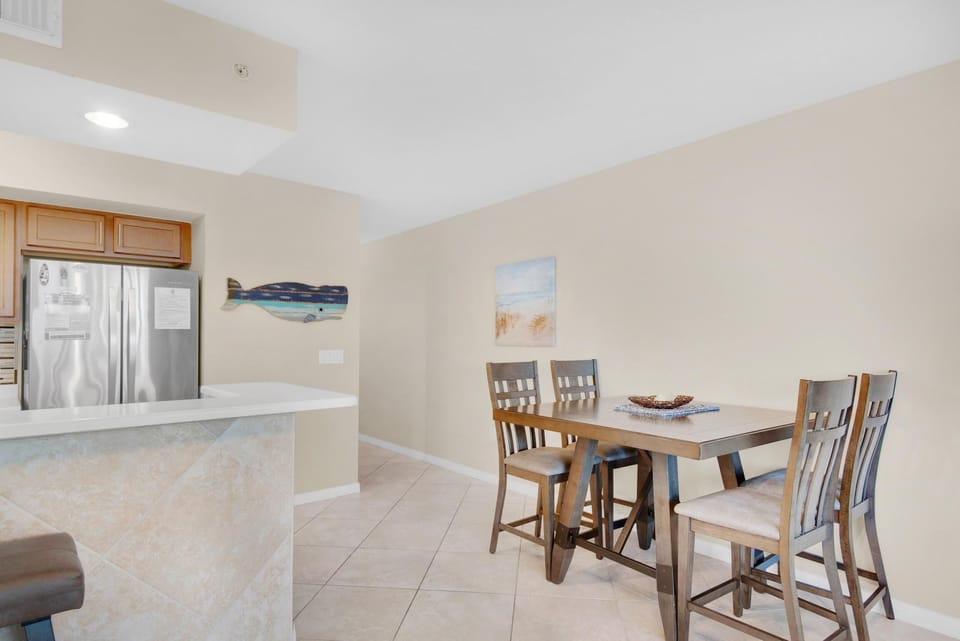 Condo, 1 King Bed with Sofa bed (Destin West Bayside Sandpiper #305- L) | Dining