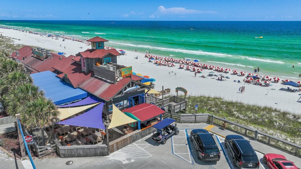 Condo, 1 King Bed with Sofa bed (Sandprints E9- Shoeless Joe) | Beach