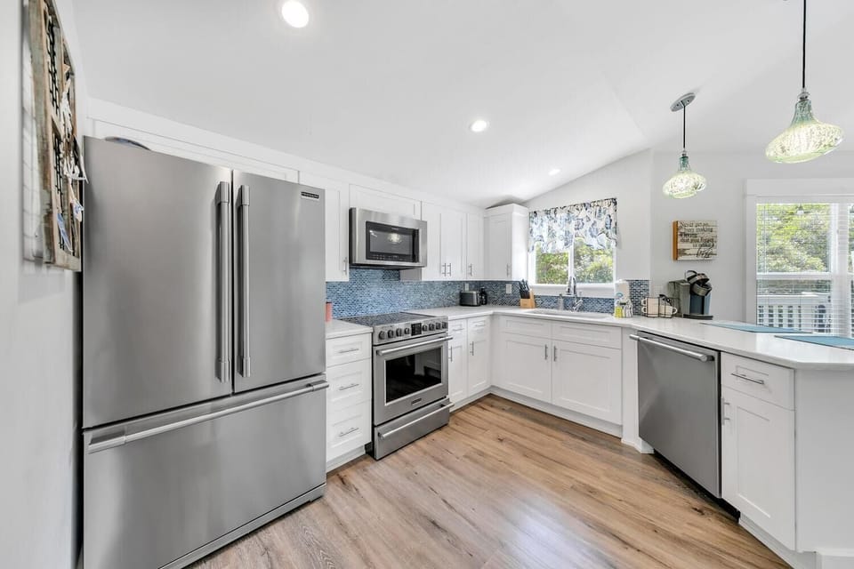 House, Multiple Beds (Dunestruck) | Private kitchen | Oven, toaster