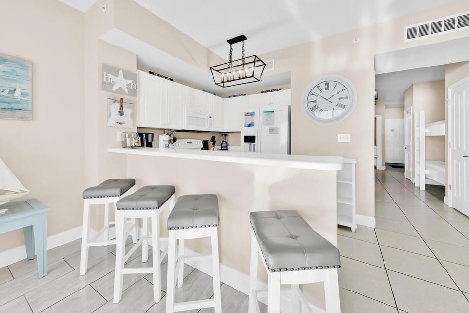 Condo, 1 King Bed with Sofa bed (Celadon 1103 - Beach Paradise) | Private kitchen | Oven, toaster