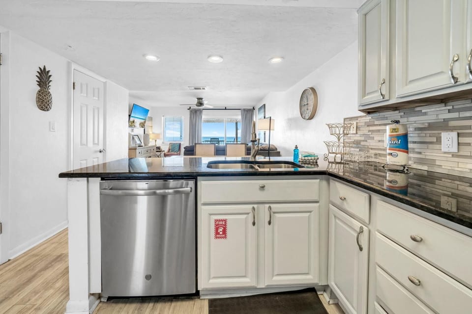 House, Multiple Beds (The Sand Trap- Costa del Sol C-9) | Private kitchen | Oven, toaster