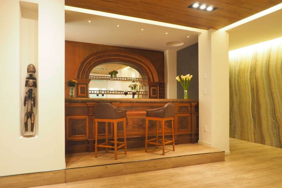 Basic Apartment | Dining room
