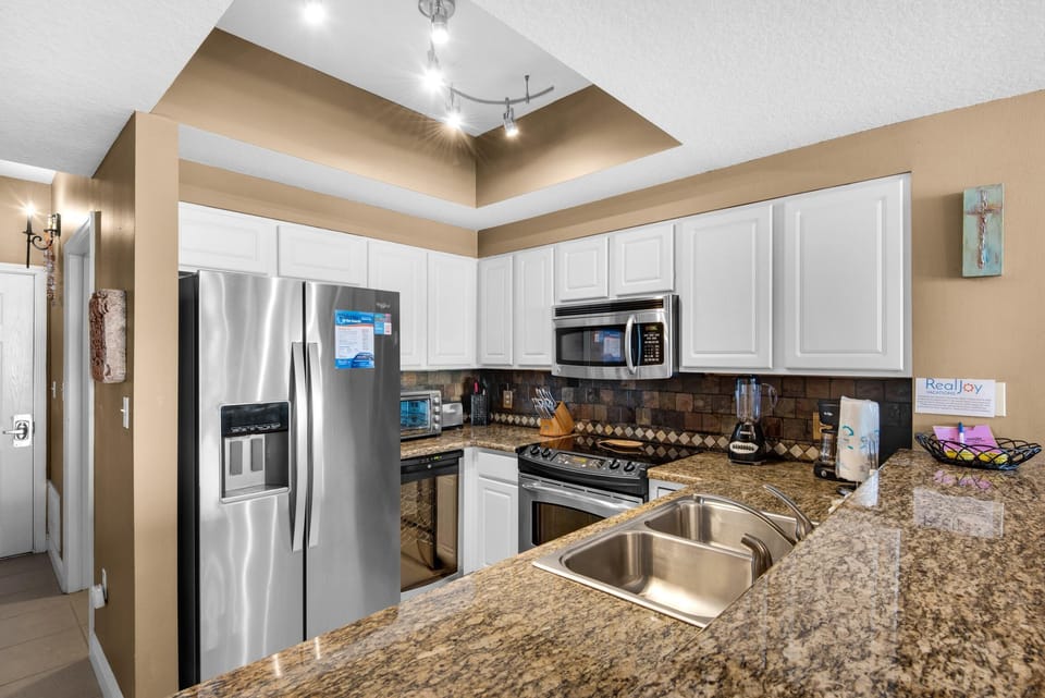 Condo, 2 Queen Beds (Ariel Dunes I 1404) | Private kitchen | Oven, toaster