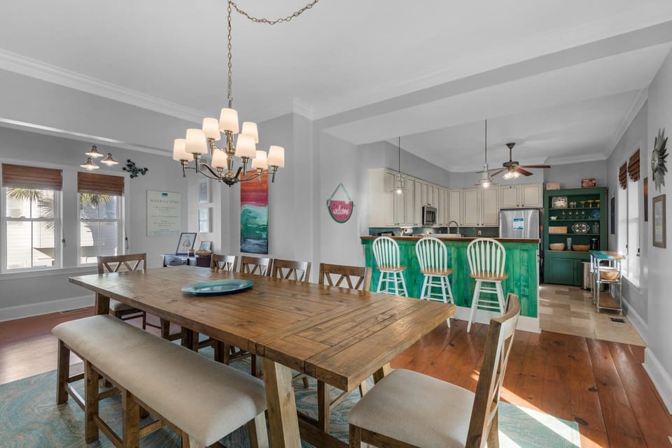 House, Multiple Beds (Blue Mountain Breeze) | Dining