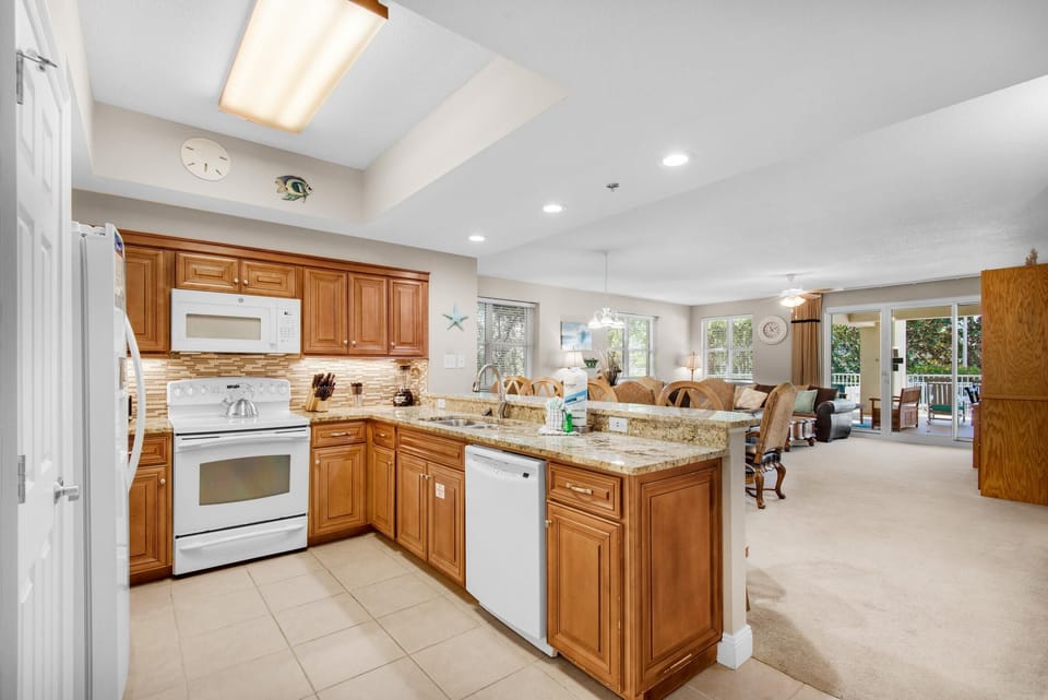 Condo, Multiple Beds (Ariel Dunes II 101) | Private kitchen | Oven, toaster