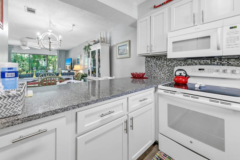 House, Multiple Beds (Portside K5) | Private kitchen | Oven, toaster