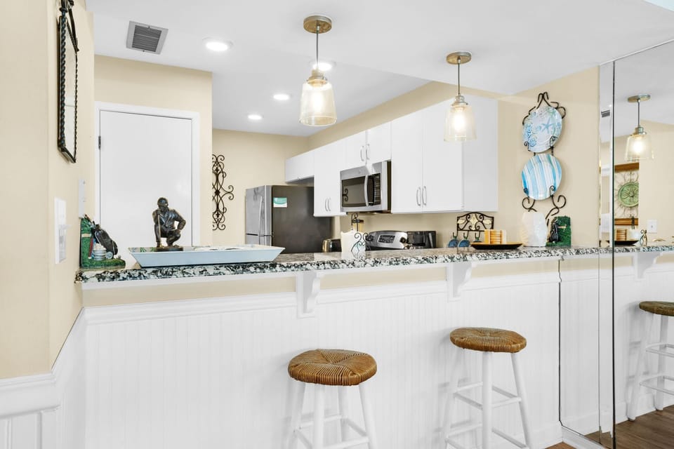Condo, Multiple Beds (Edgewater Golf Villa 2010) | Private kitchen | Oven, toaster