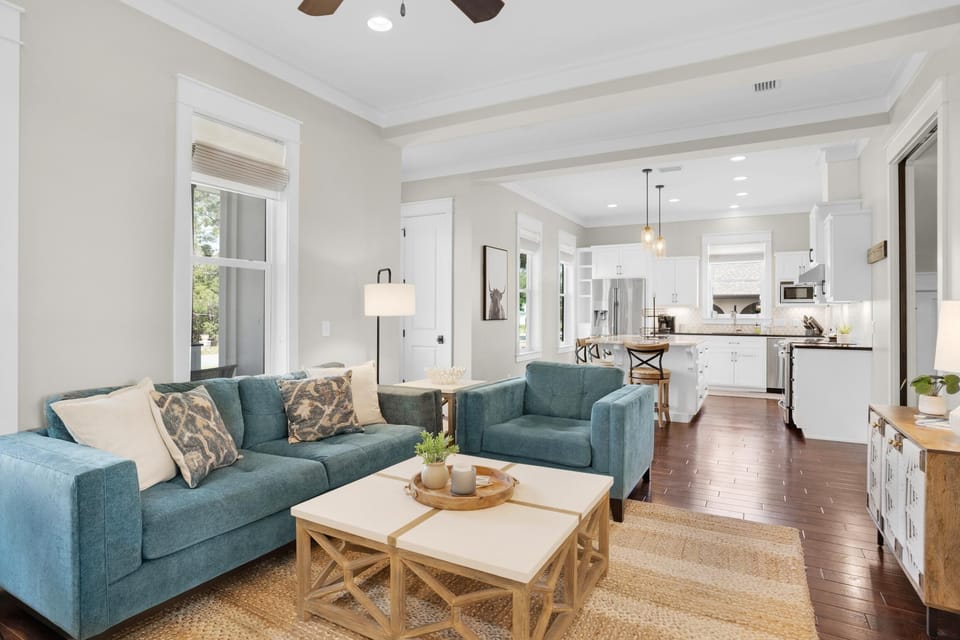 House, Multiple Beds (Moonlight Cottage) | Living area | TV