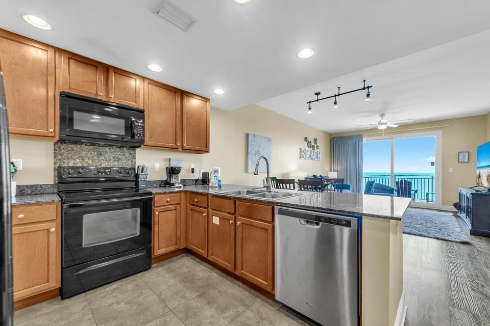 Condo, Multiple Beds (Sterling Breeze 1204) | Private kitchen | Oven, toaster