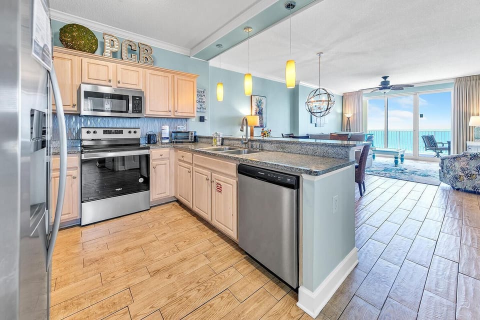 Condo, Multiple Beds (Emerald Isle Resort 1201) | Private kitchen | Oven, toaster
