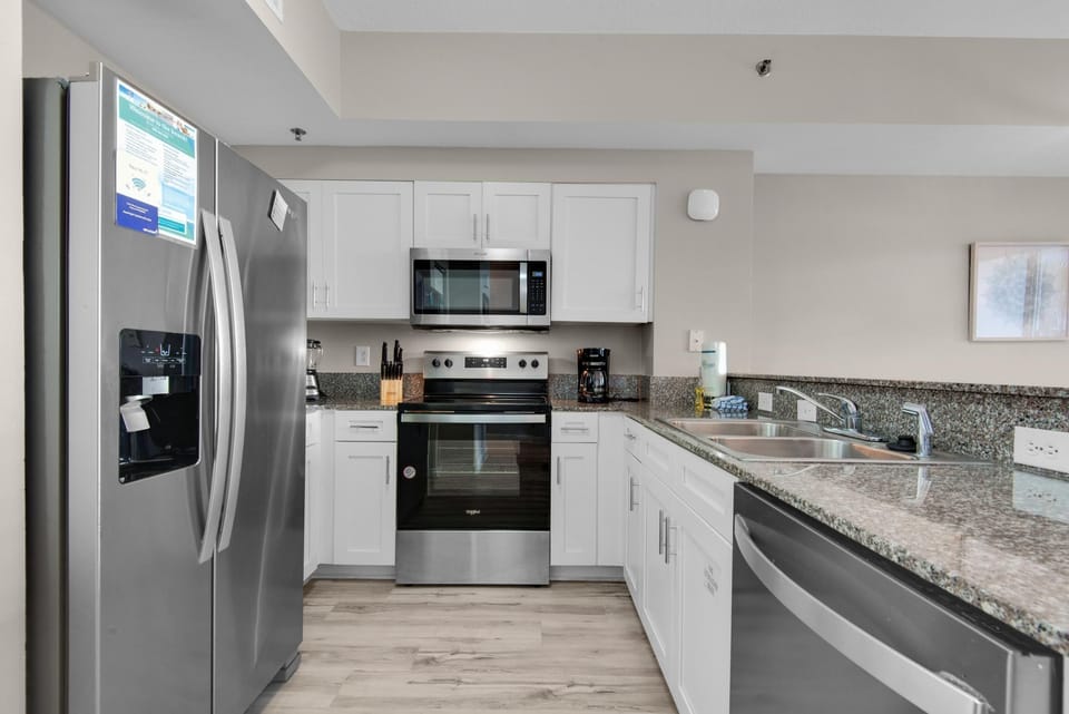 Condo, 1 King Bed with Sofa bed (Shores of Panama 426) | Private kitchen | Oven, toaster