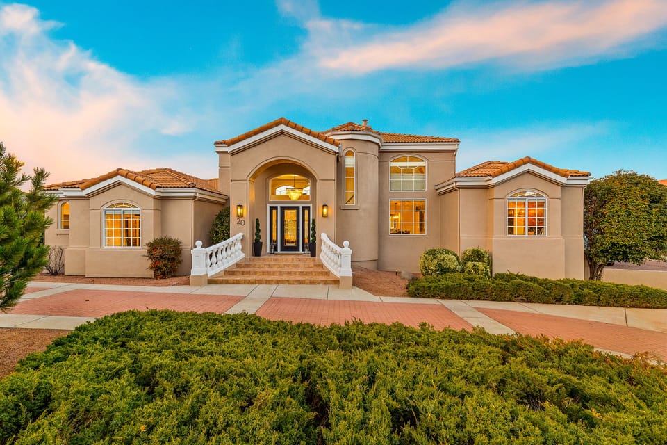 Arrive at Villa of the Rocks - a beautiful Sedona home designed for comfort, space, and unforgettable stays.