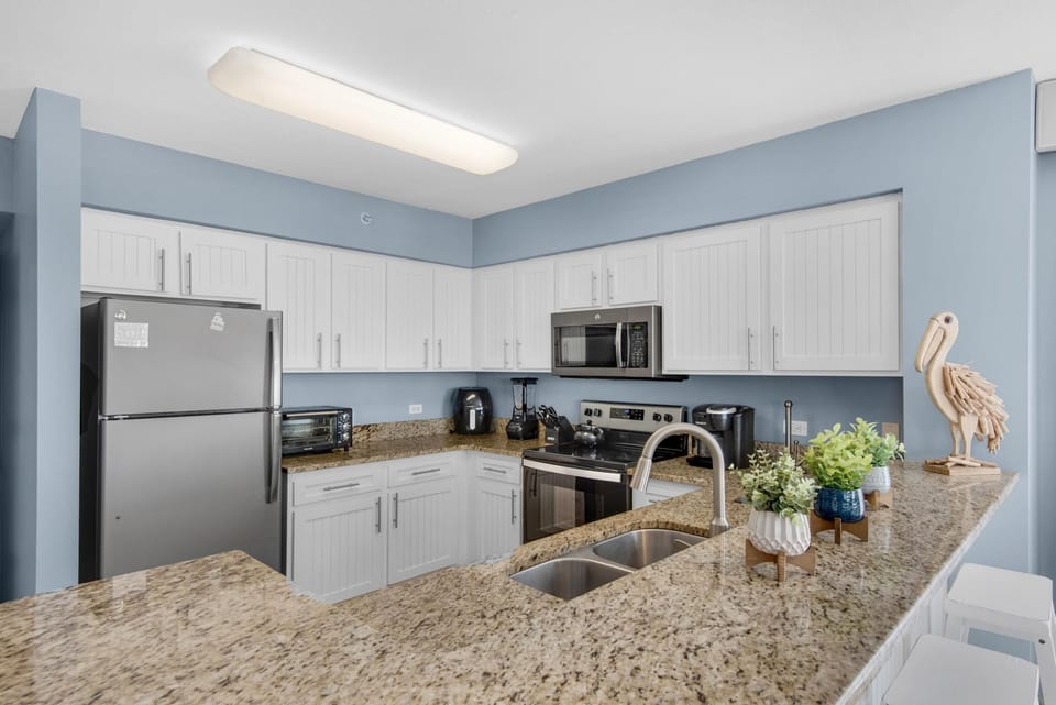 Condo, Multiple Beds (Pelican Beach Terrace 807) | Private kitchen | Oven, toaster